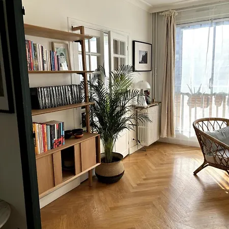 Апартаменты Cambronne Париж